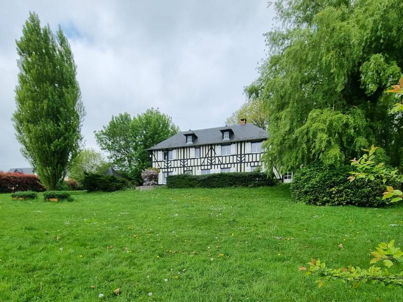 Belle normande avec jolie vue à proximité commerces 20 minutes de Bernay