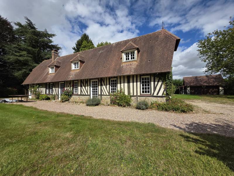 Longère de 120 m² avec double garage secteur Bernay