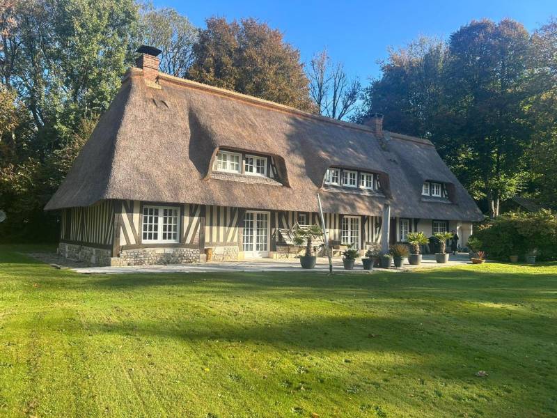 Belle chaumière proche commerces