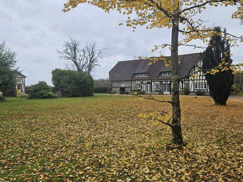 Charmant pressoir à vendre proche Bernay